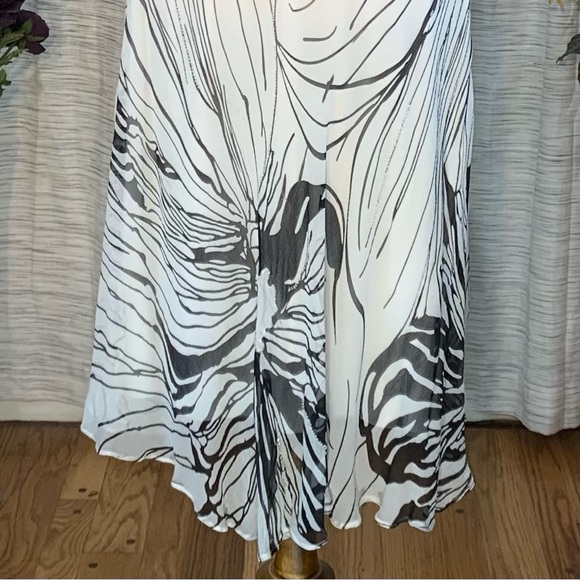 Laura Vann white with black flowers halter A-line dress. - Picture 5 of 16